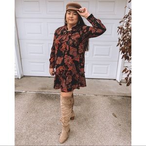 LOFT Paisley Flounce Dress